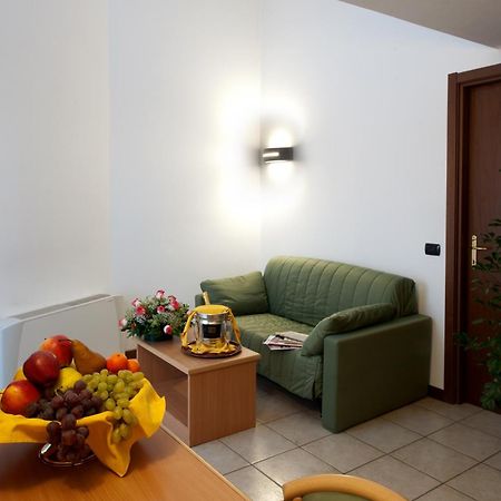 Hotel Roma Cassano Magnago エクステリア 写真